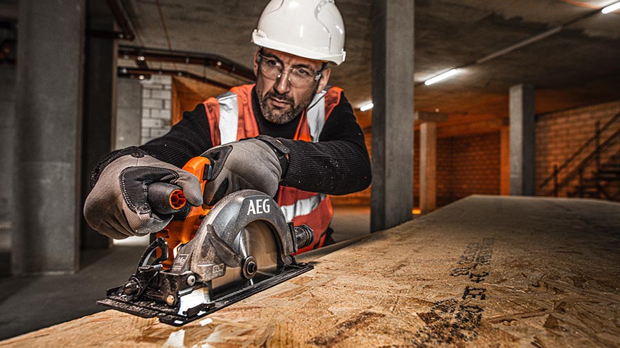 scie circulaire sans fil Subcompact BKS18SBL-0 AEG scie circulaire sans fil Subcompact BKS18SBL-0 AEG